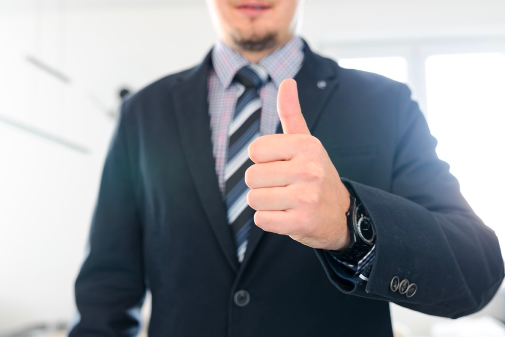 いいねをするエージェント